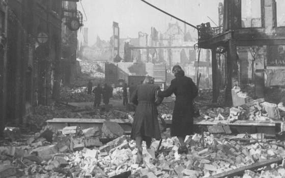 Tentoonstelling schilderijen en pentekeningen Van Woerkom